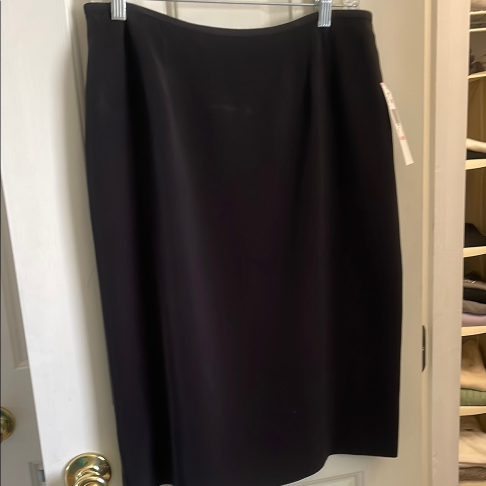 Elegant Black Women's Skirt